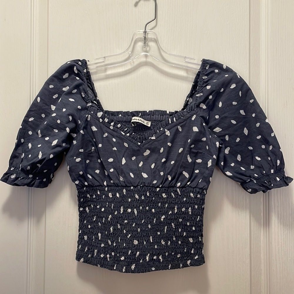 Abercrombie And Fitch Puff Sleeve Crinkle Top